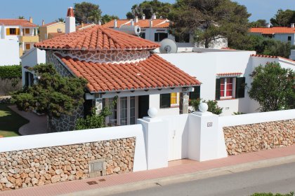 Location de villa avec piscine à Cala Blanca, Menorca